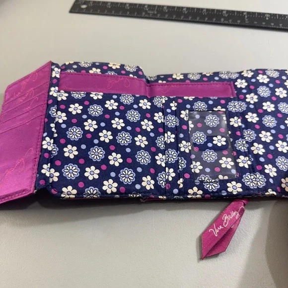 Vera Bradley Pink Blue Paisley Quilted Cotton Trifold Wallet Snap Closure - Picture 9 of 14